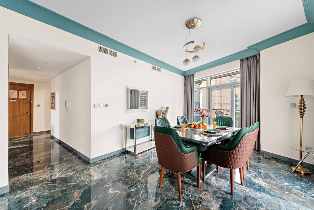 First Class 2br Stunning Fountain View Lägenhet Dubai