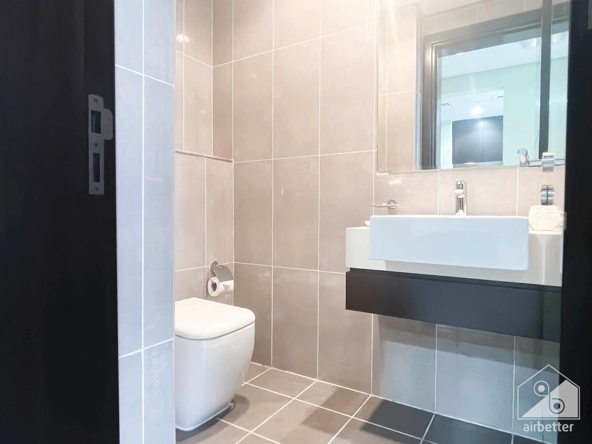 Comfy 1bedroom With Balcony In Appartement *