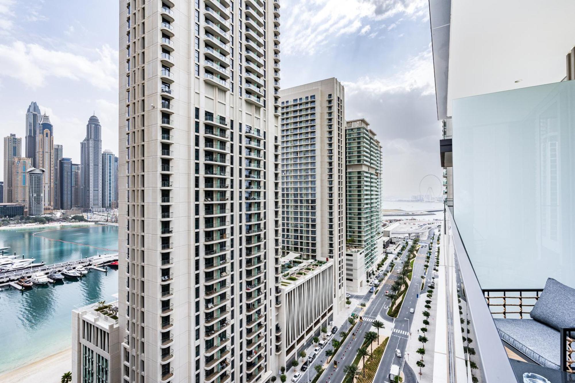 Elegant With Direct Access Appartement