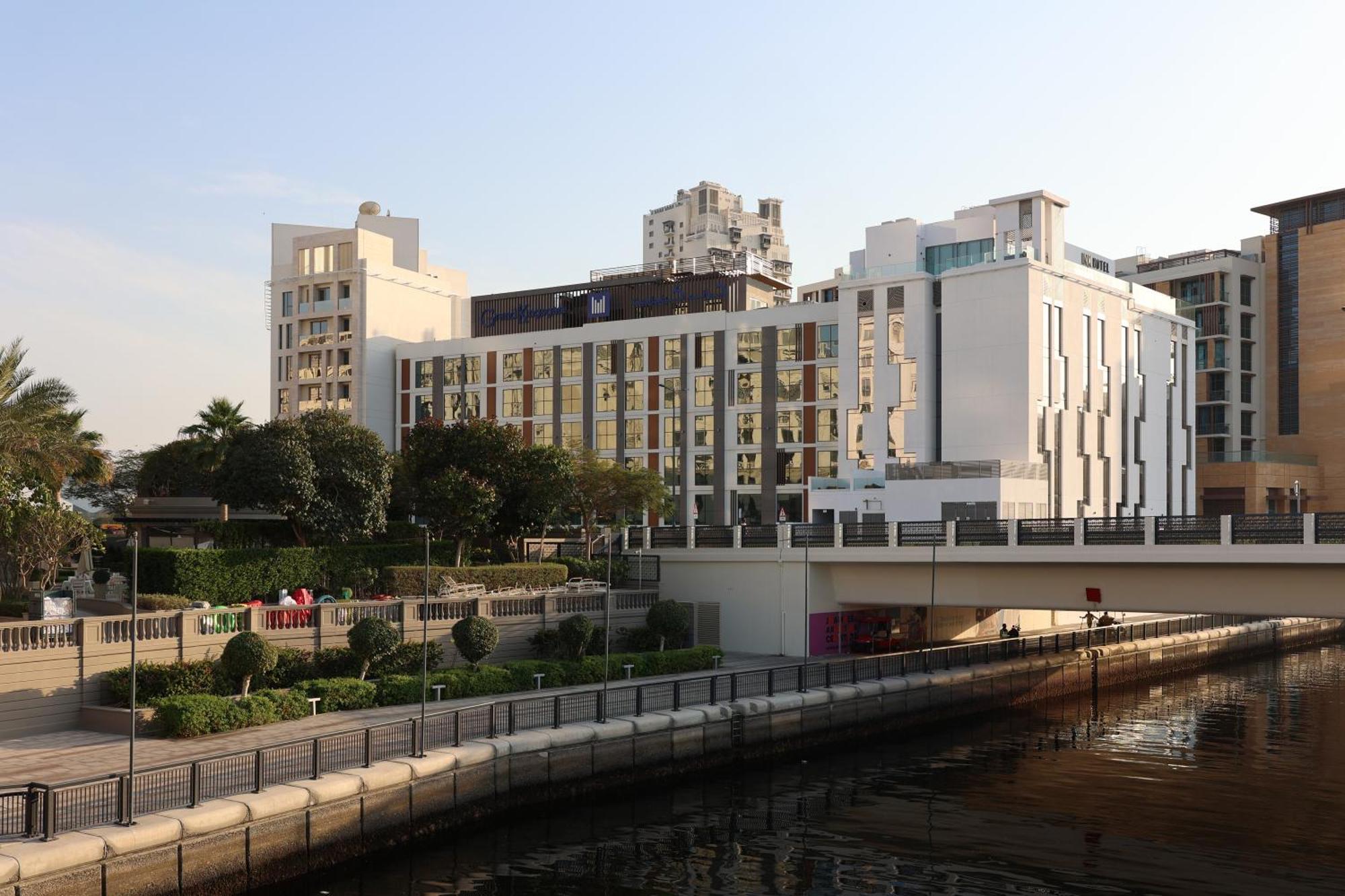 Grand Kingsgate Waterfront By Millennium