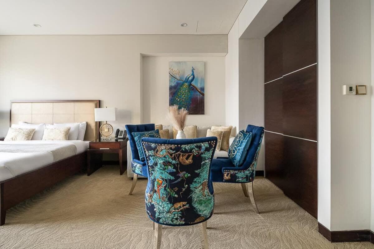 Frank Porter - Emaar Residences Marina Dubai