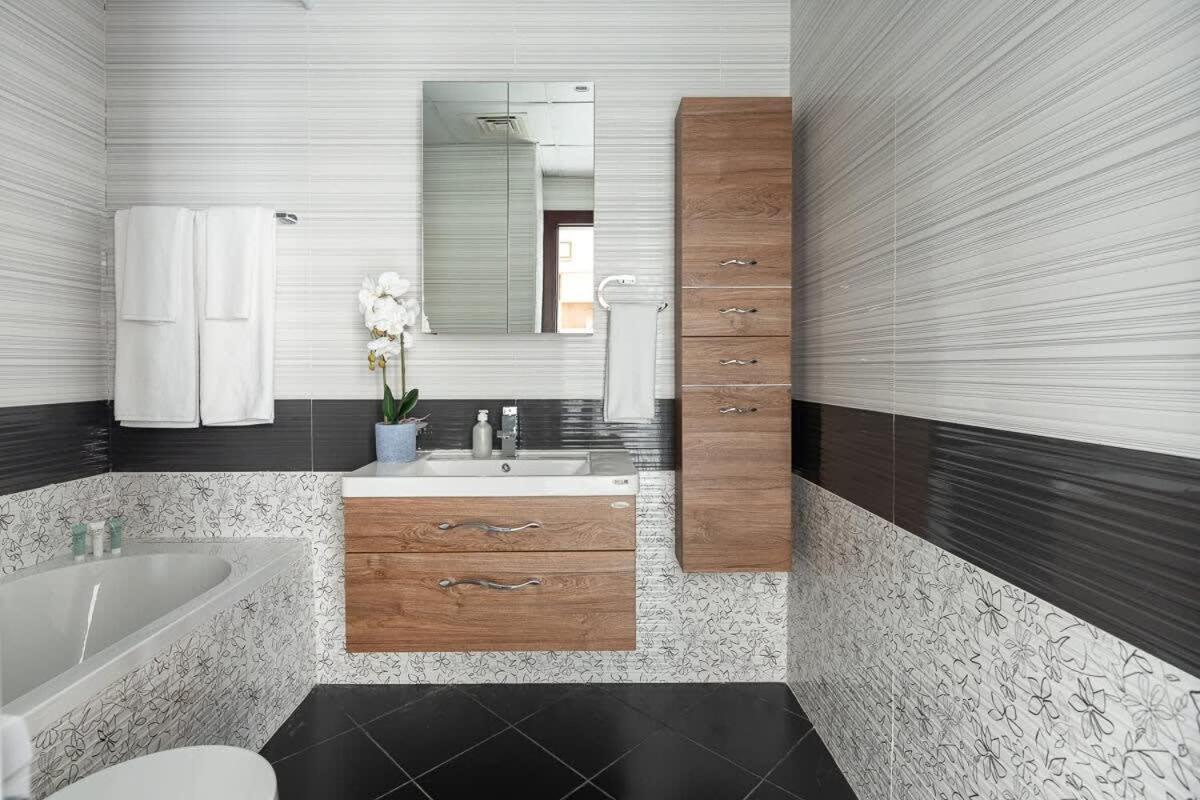Frank Porter - Starz By Danube Appartement *