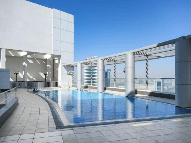 Apartament Frank Porter - Burj Al Nujoom *