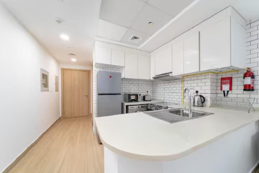 151 Jumeirah Gardens Appartement *