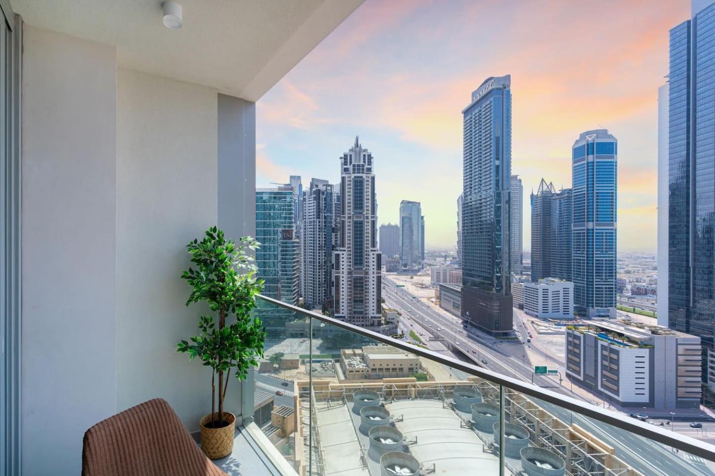 Apartment Downtown Flat Burj Khalifaoperametro-sleeps 3! Dubai