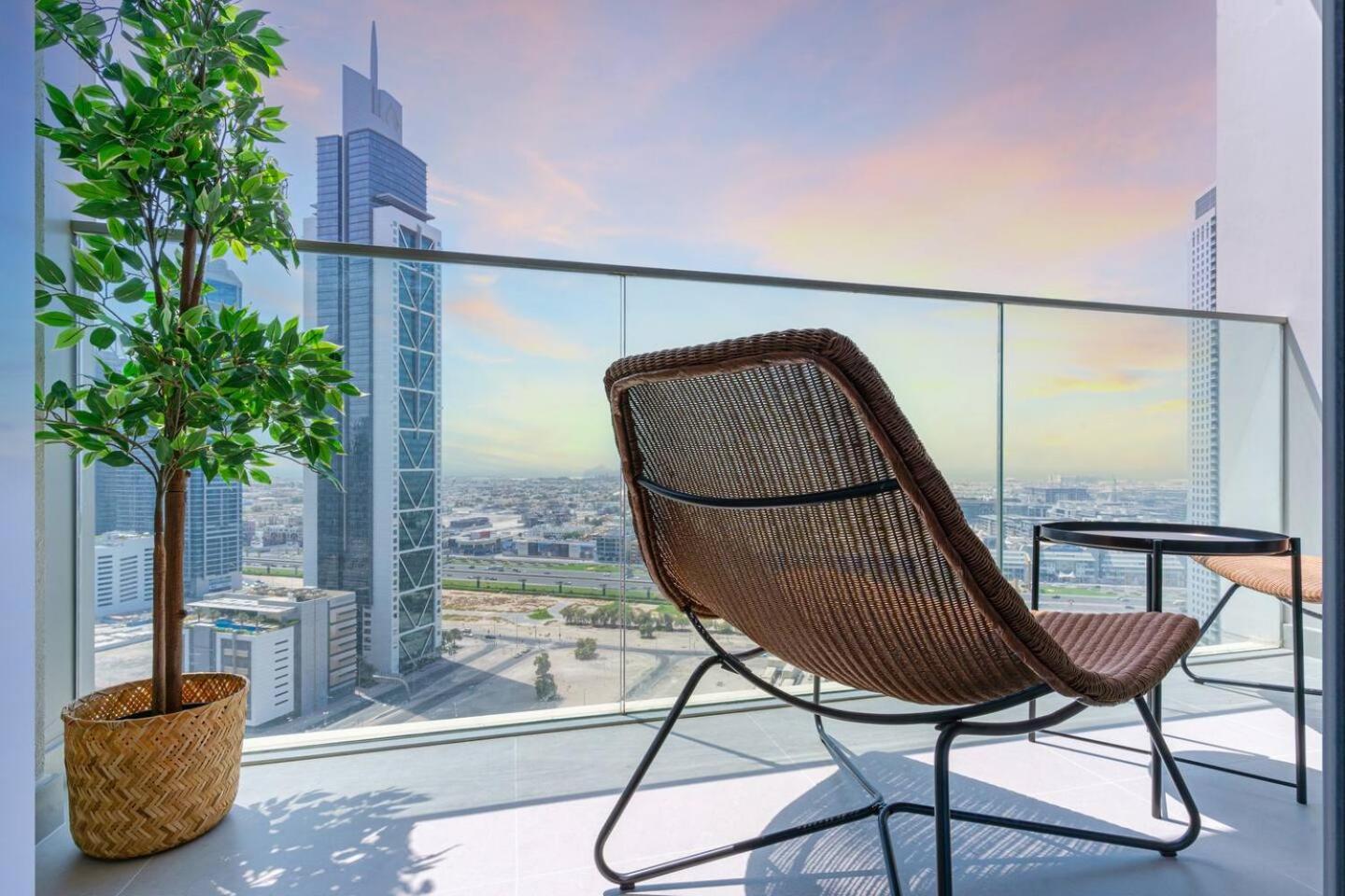 Apartment Downtown Flat Burj Khalifaoperametro-sleeps 3! *