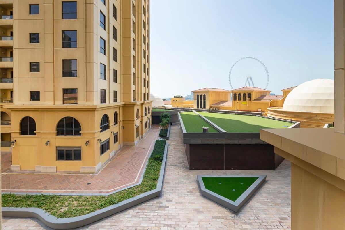 Frank Porter - Rimal 3 Apartment Dubai