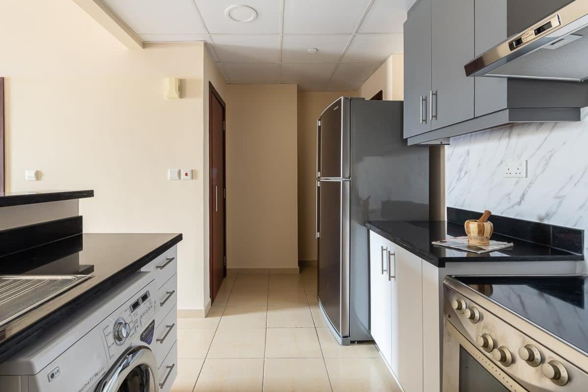 Frank Porter - Rimal 3 Apartment Dubai
