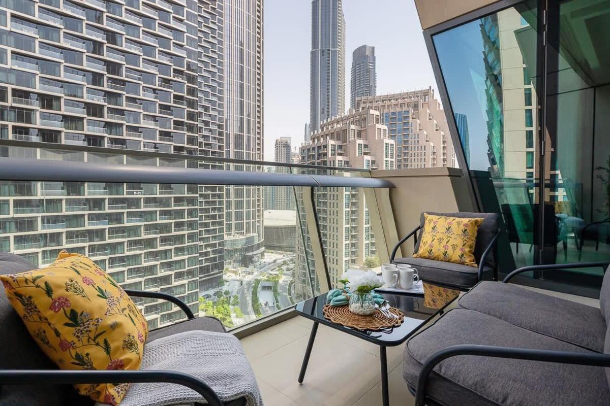 Frank Porter - Burj Vista Tower 2 Appartement