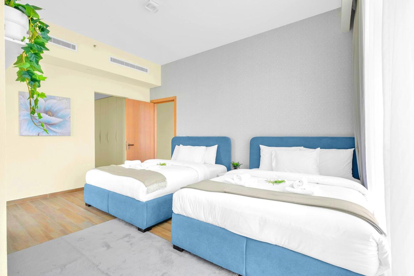 Refined 2 & Half Br In Mada Residences Near Mall Apartamento Dubái