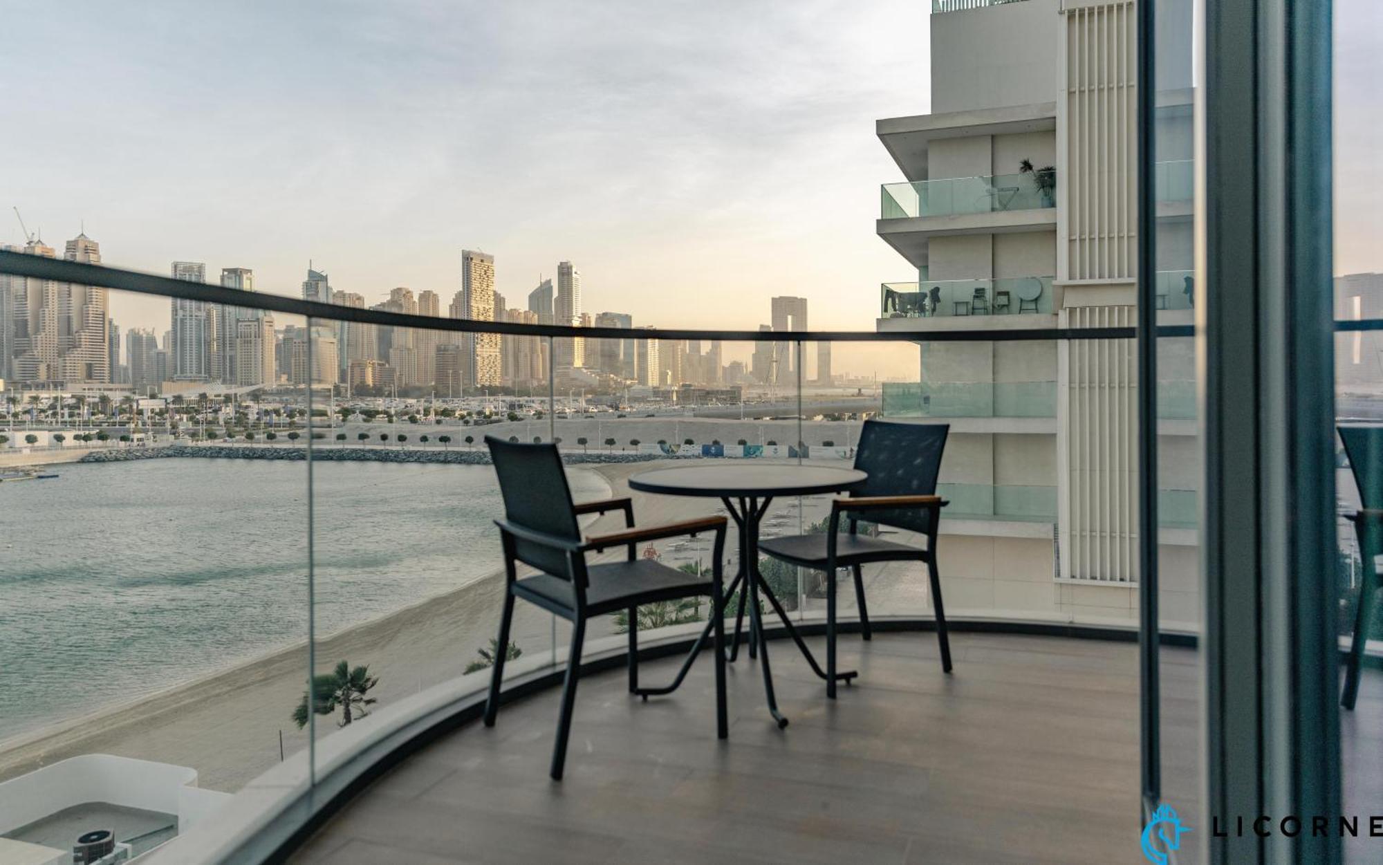 Apartment Seascape Sanctuary - 3 And A Half Br Beachfront Bliss - Marina Vista Tower 1 Dubai