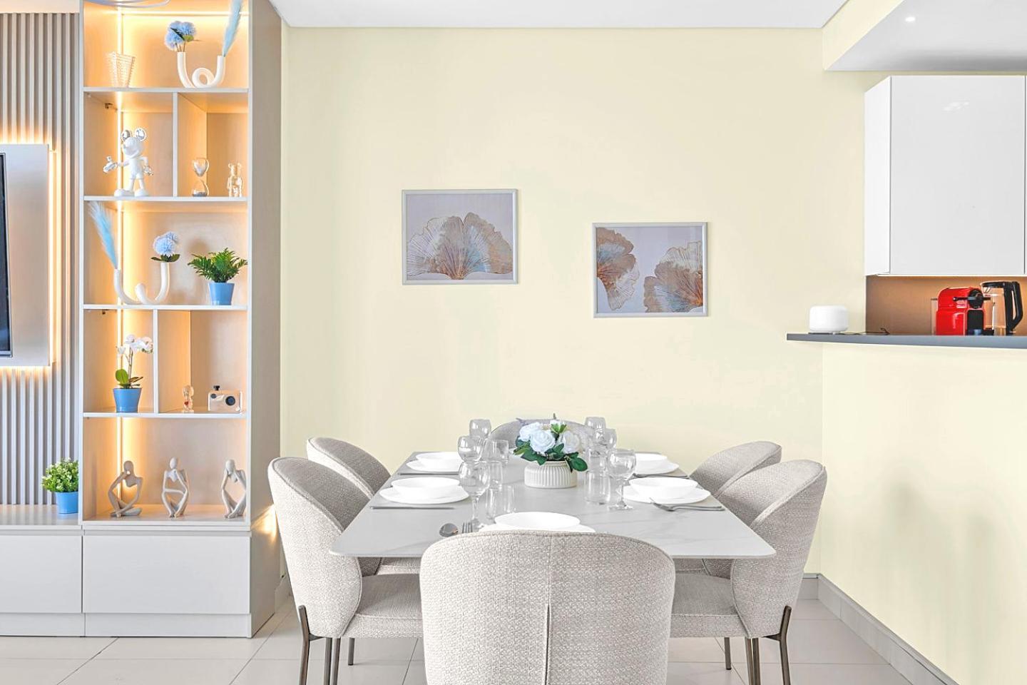 Refined 2 & Half Br In Mada Residences Near Mall Apartamento