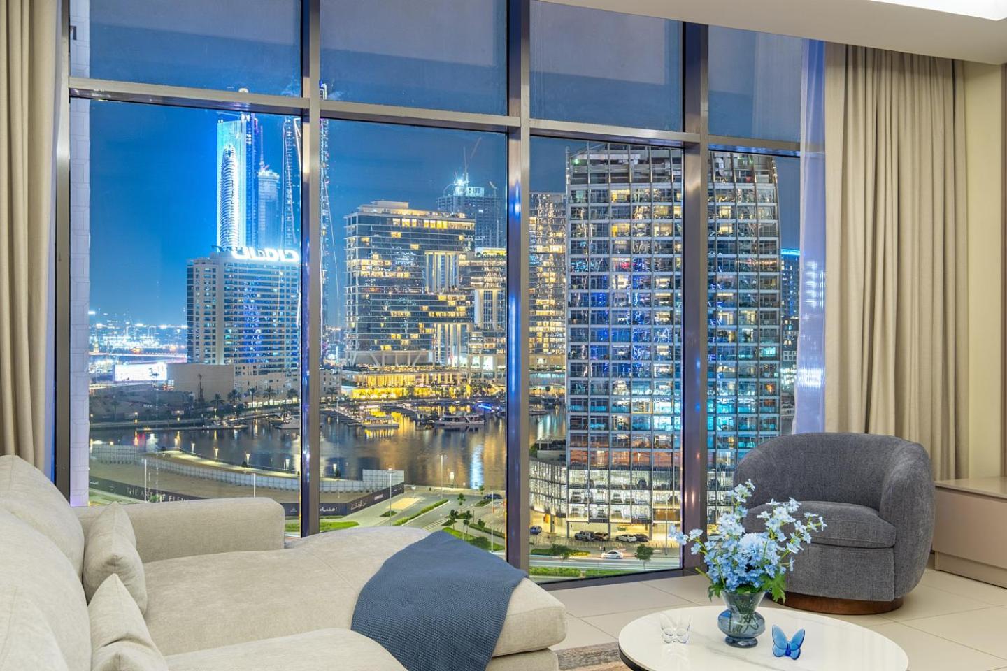 Refined 2 & Half Br In Mada Residences Near Mall Apartment *