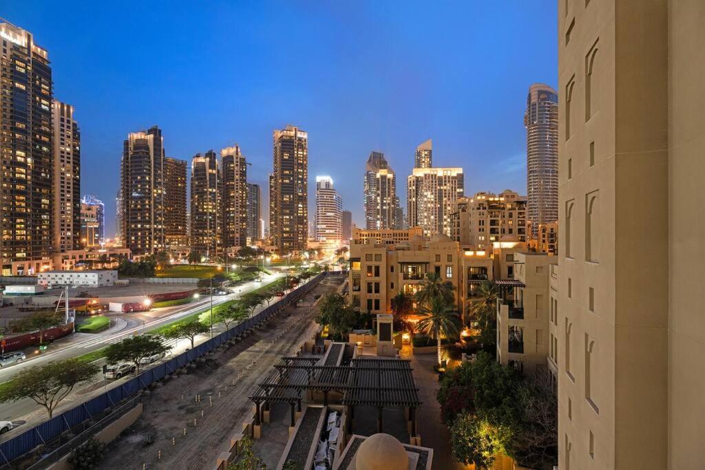 First Class Peaceful 1Br Pool Parking Near Burj Khalifa Apartament *