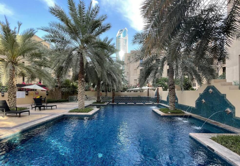First Class Peaceful 1Br Pool Parking Near Burj Khalifa Apartament *