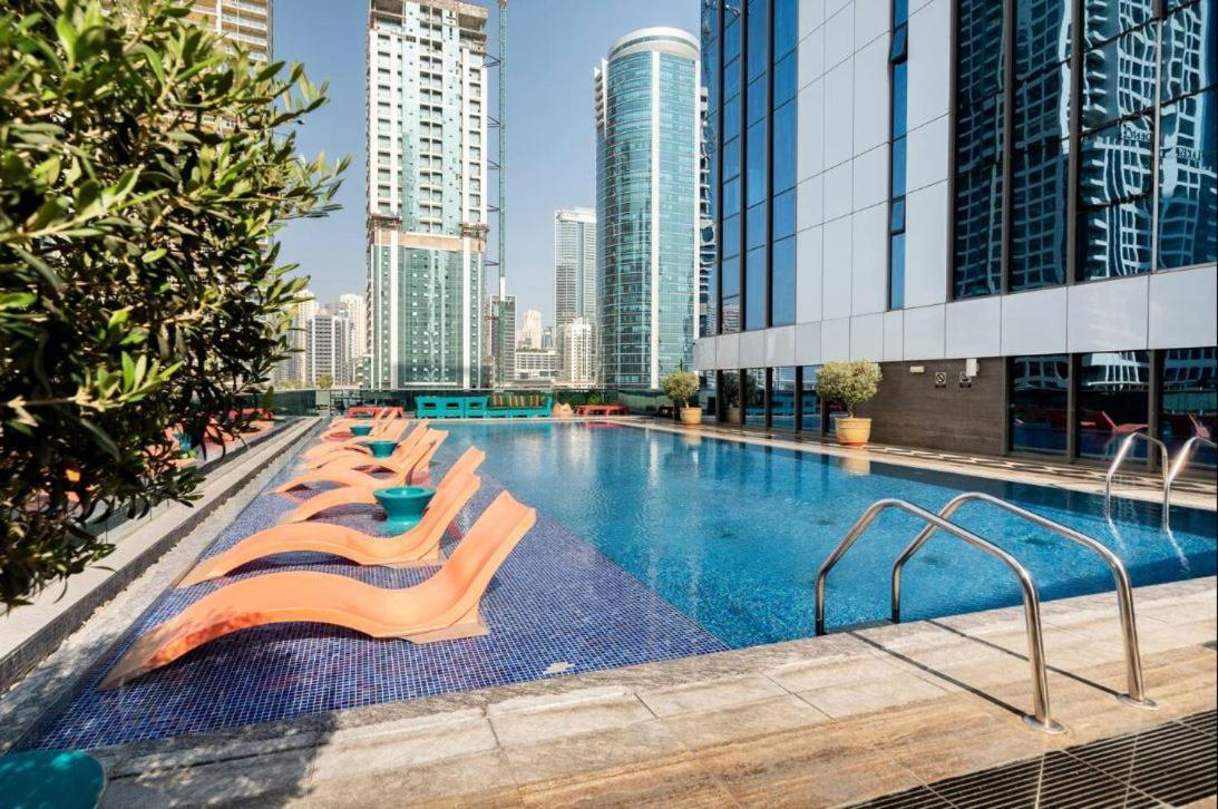 One Bed Mbl Jlt Dubai