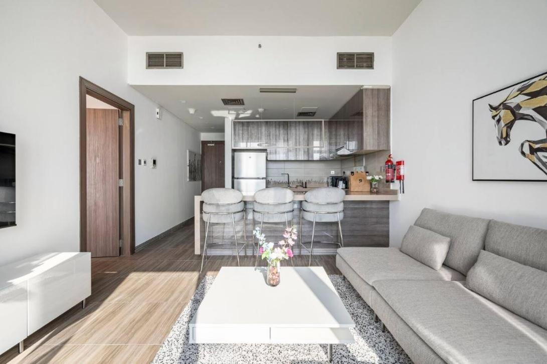 One Bed Mbl Jlt Apartment