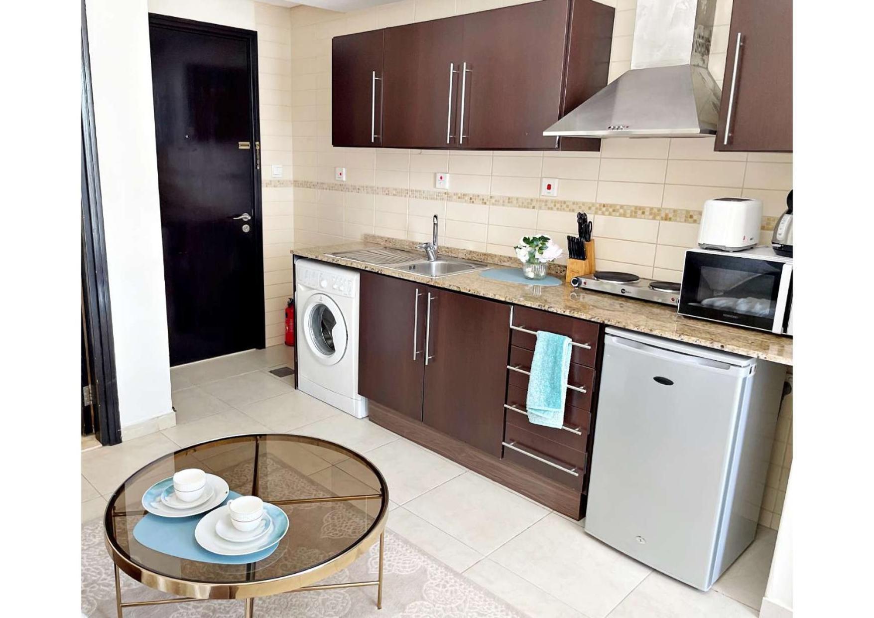 Elevate Your Lifestyle At Goldcrest Bldg. Appartamento *