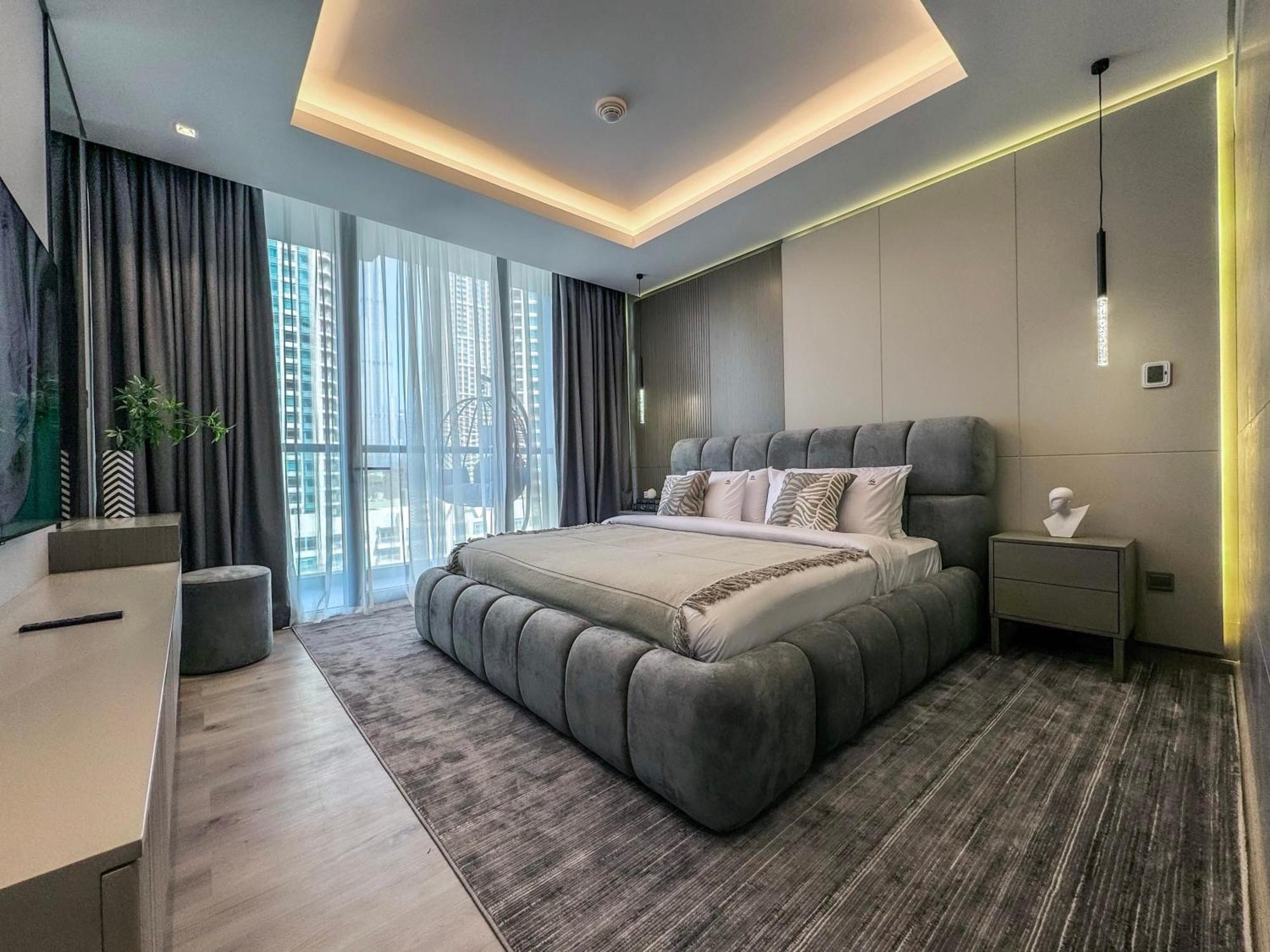 Majestic 2br Haven With Burj Khalifa View