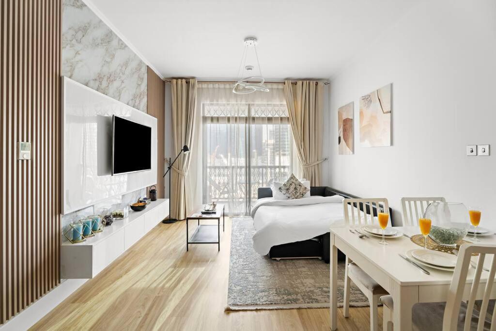 Apartament First Class Peaceful 1Br Pool Parking Near Burj Khalifa Dubai