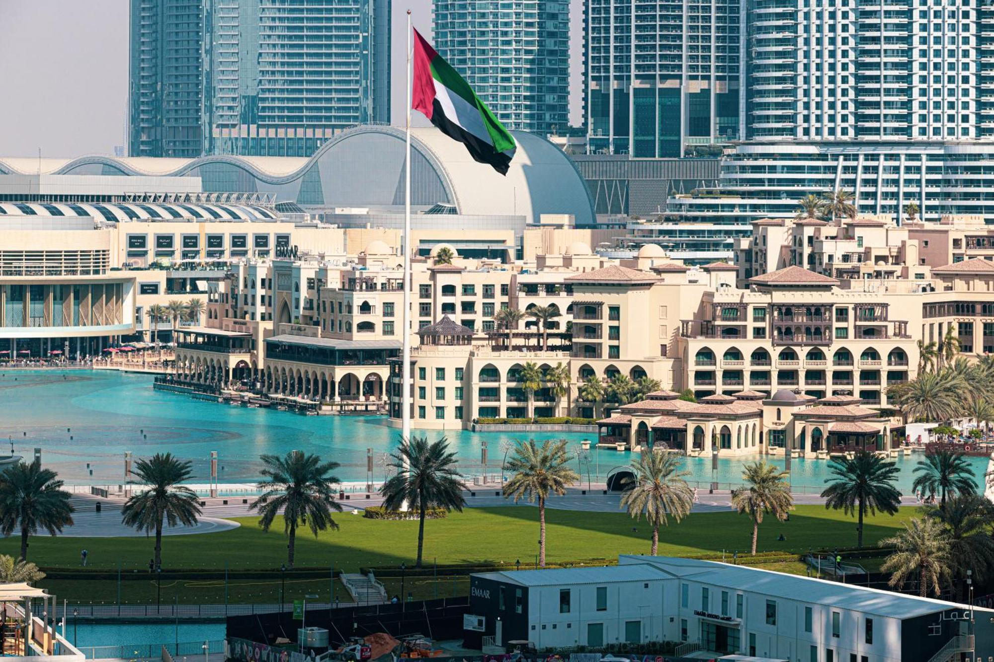 Apartamento Burj Crown - First Class Boulevard View, 9 Min Walk Mall Dubái