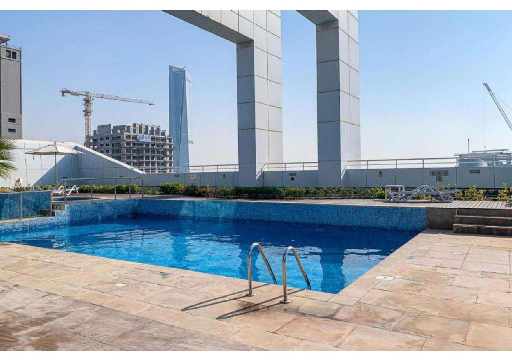 Elevate Your Lifestyle At Goldcrest Bldg. Appartamento *