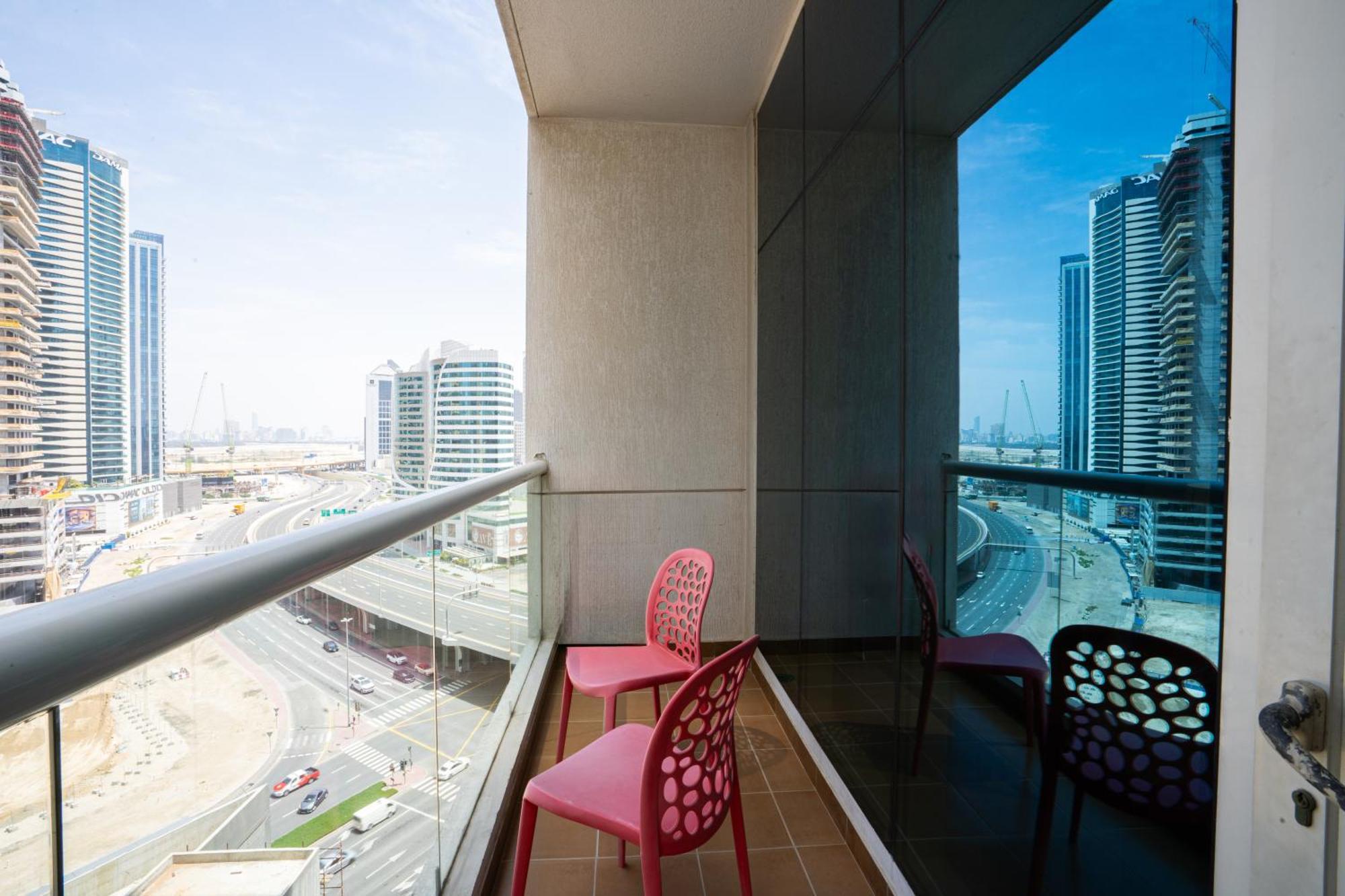 Rh- Perfect Downtown Getaway For Couple, Near Mall Apartment *