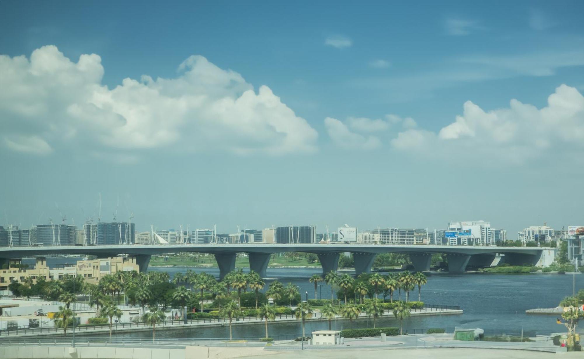 Grand Kingsgate Waterfront By Millennium Hotel