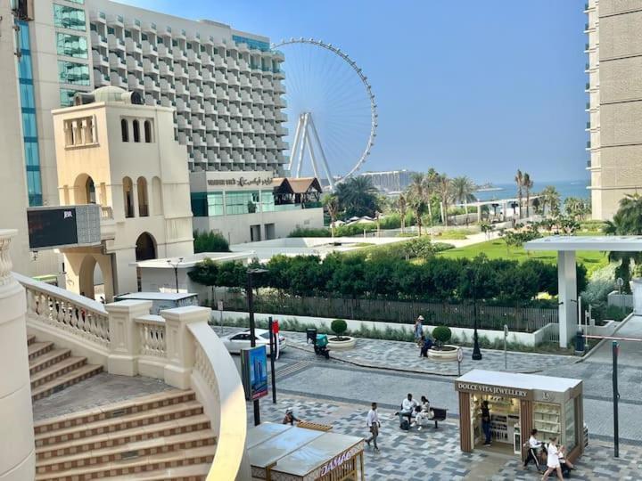 Apartamento Amazing 1bdr In Jbr- Beach Access And Lake View Dubai