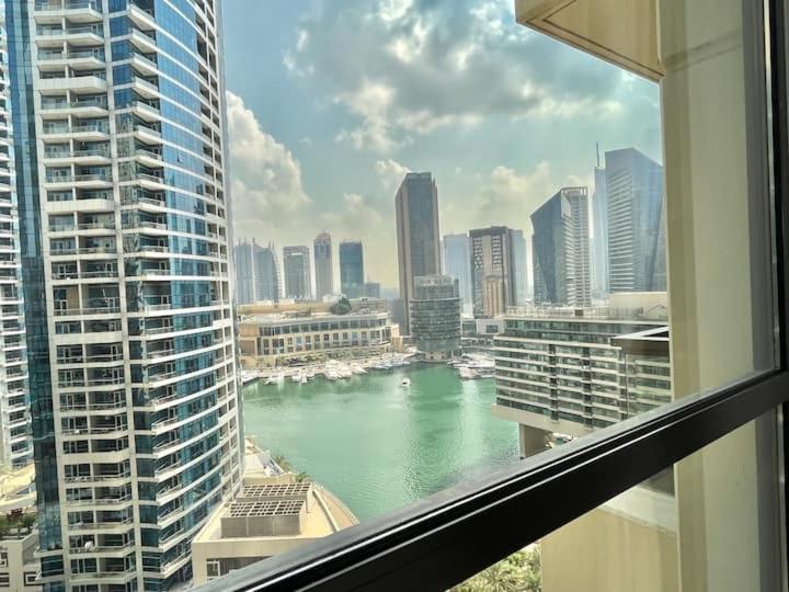 Amazing 1bdr In Jbr- Beach Access And Lake View