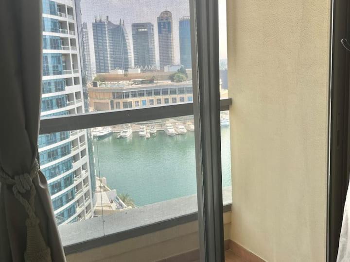 Amazing 1bdr In Jbr- Beach Access And Lake View Apartamento