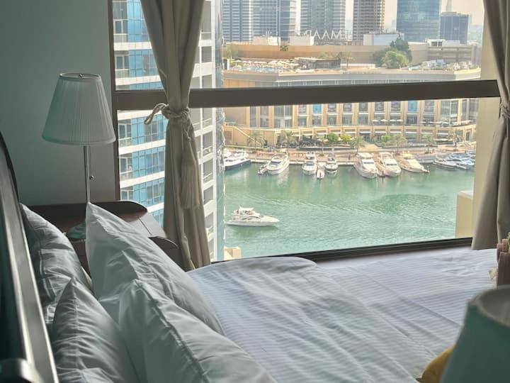 Amazing 1bdr In Jbr- Beach Access And Lake View *