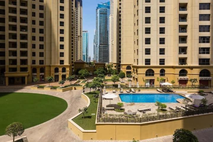 Amazing 1bdr In Jbr- Beach Access And Lake View