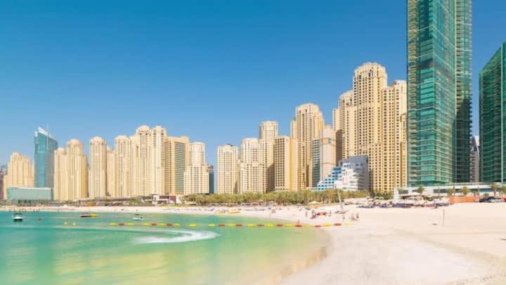 Amazing 1bdr In Jbr- Beach Access And Lake View Apartamento Dubai