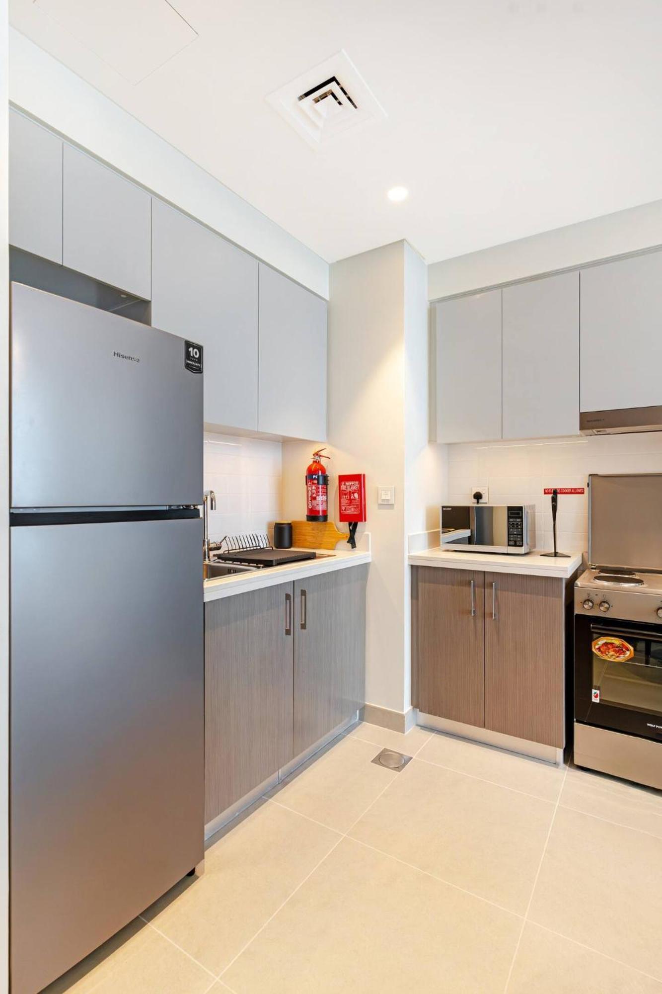 Downtown Flat Burj Khalifaoperametro-sleeps 3! Apartment *