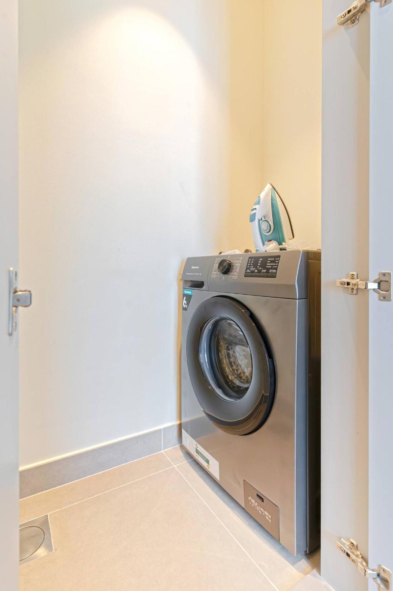 Apartment Downtown Flat Burj Khalifaoperametro-sleeps 3!