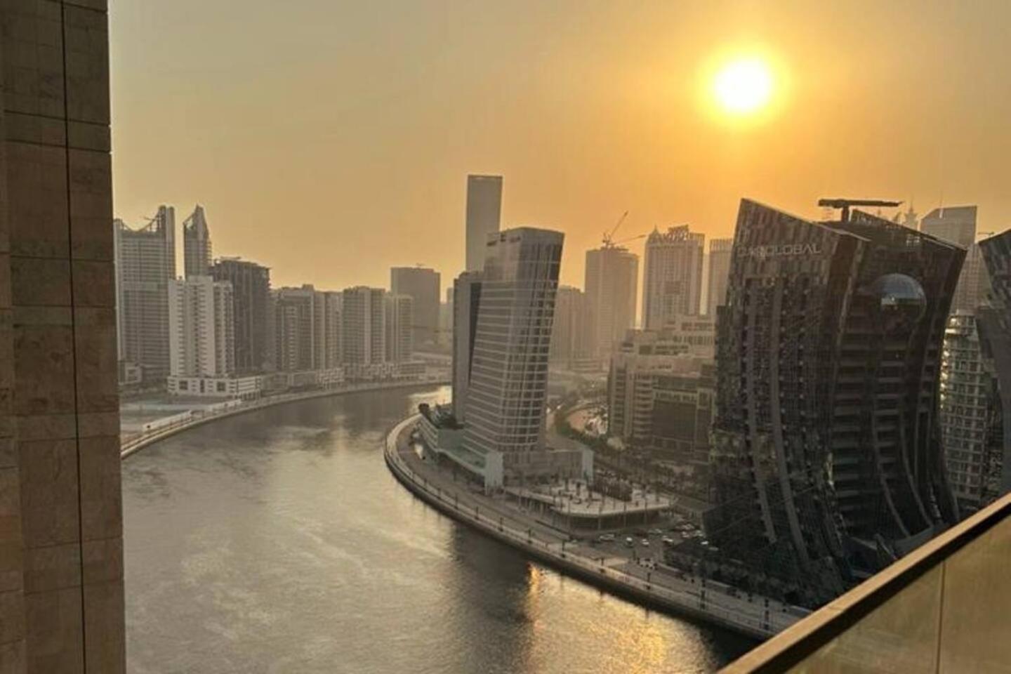 Quill At Binghatti Canal 1 Bedroom Canal View Appartement Dubaï