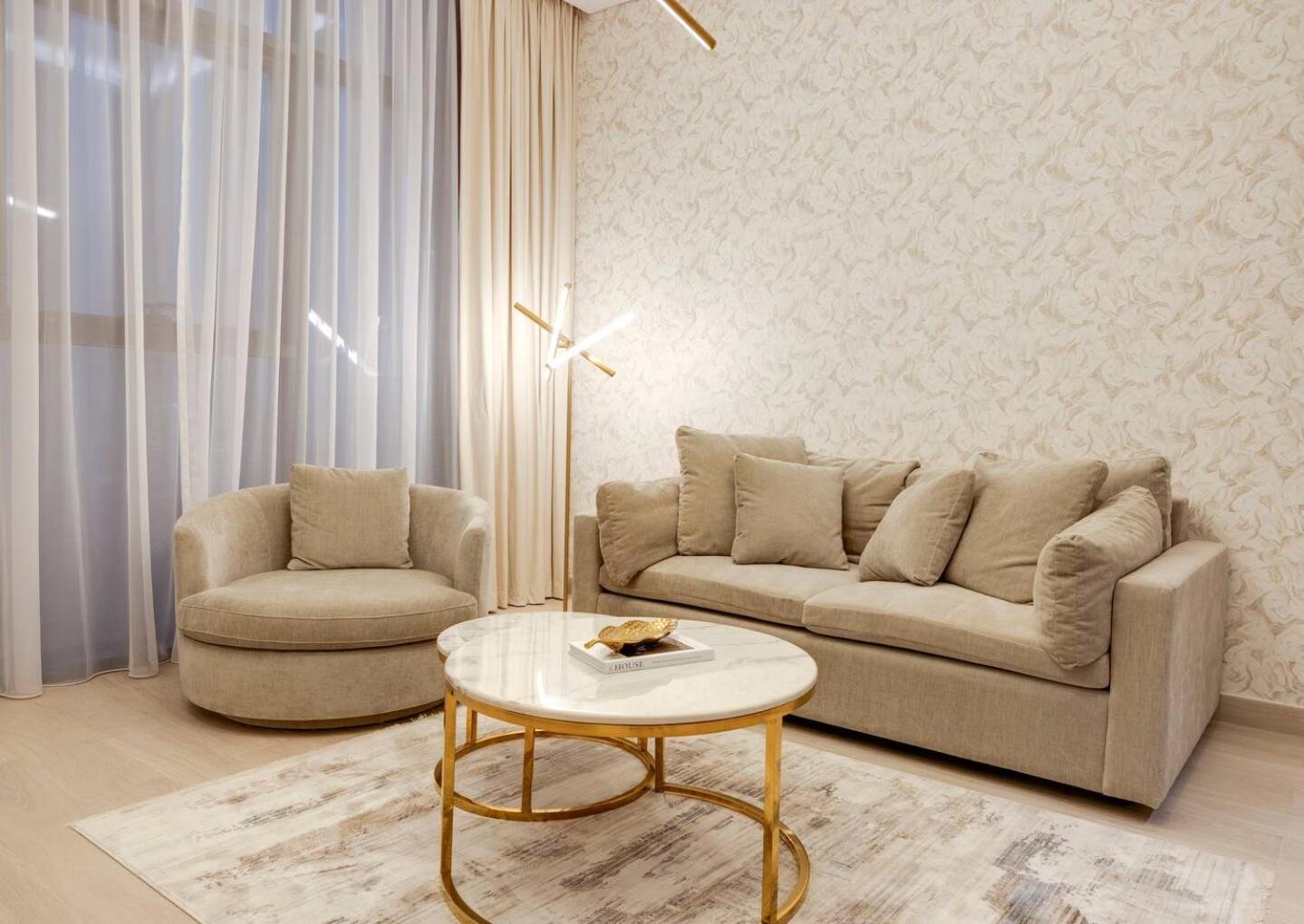 Elegant 2-br Gem Quick Access Downtown Dubai
