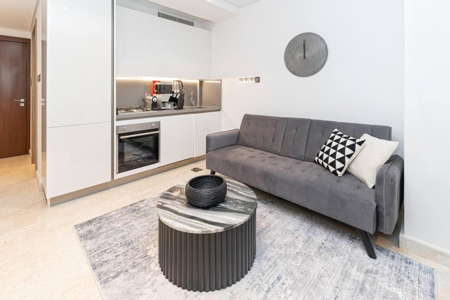 Trendy Studio! Walk To Burj Khalifasleeps 3! Apartamento *
