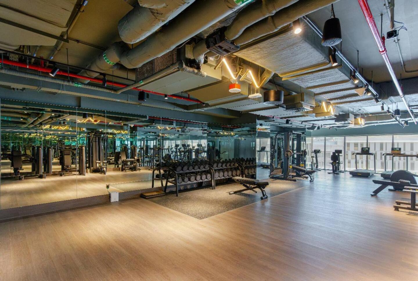 Luxury Studio! Walk To Burj Khalifa Sleeps 3! *