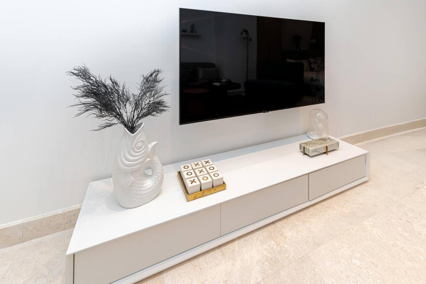 Luxury Studio! Walk To Burj Khalifa Sleeps 3! Appartement Dubaï