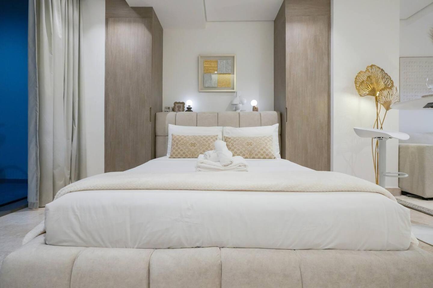 Glamorous Studio! Walk To Burj Khalifasleep 3! Appartement