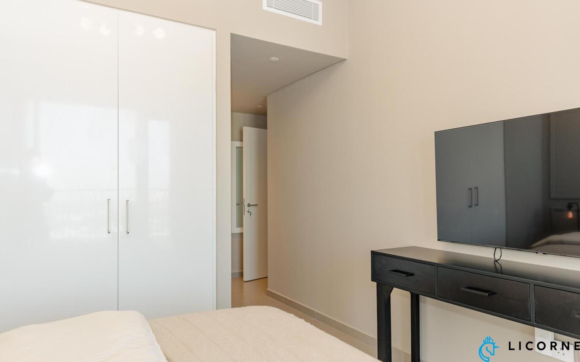 Brand New Modern 2br Retreat, Walk To Mall - Downtown Views Ll Apartament