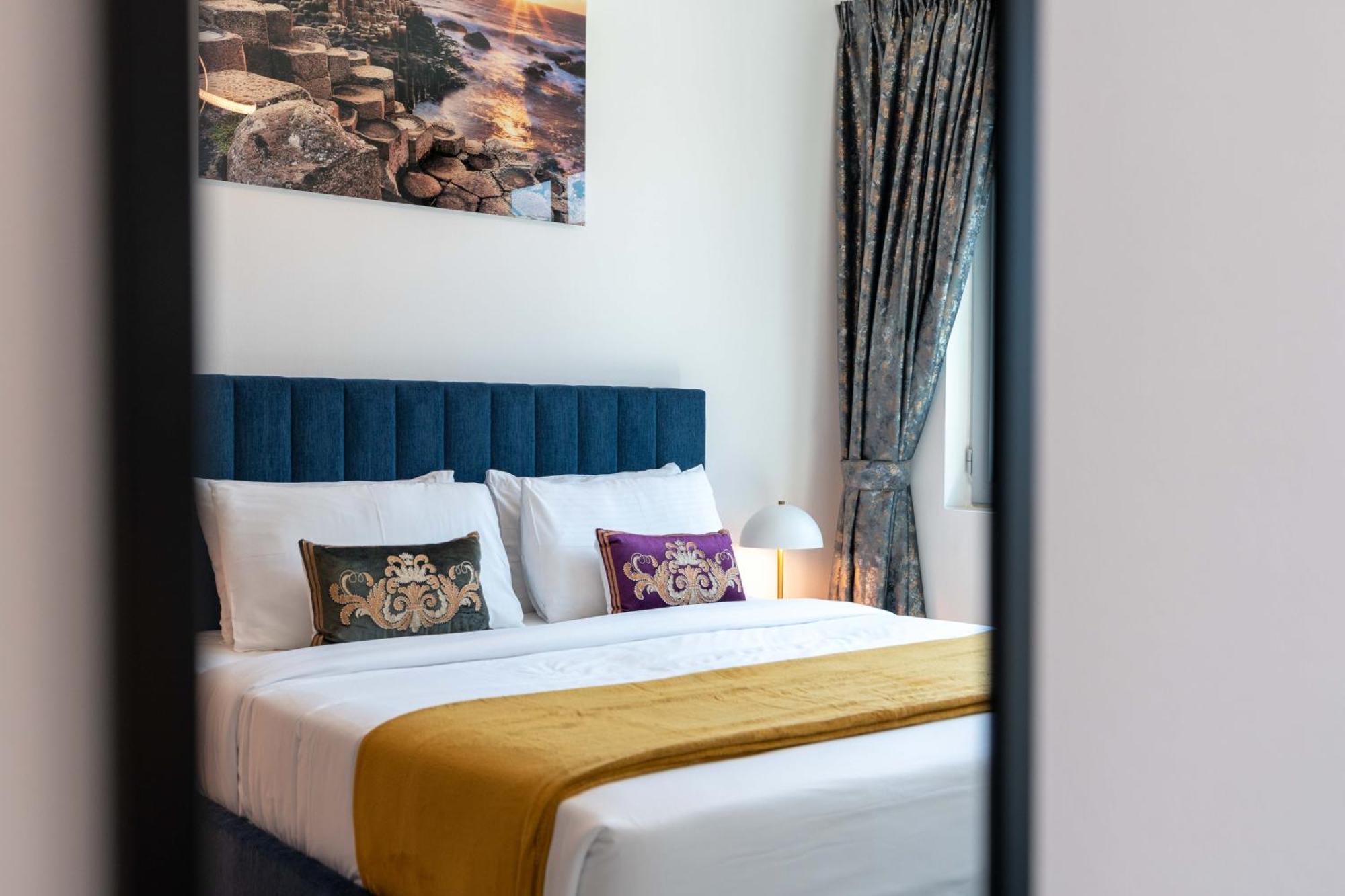 Appartement Lux I Tower I Lakes View Dubaï