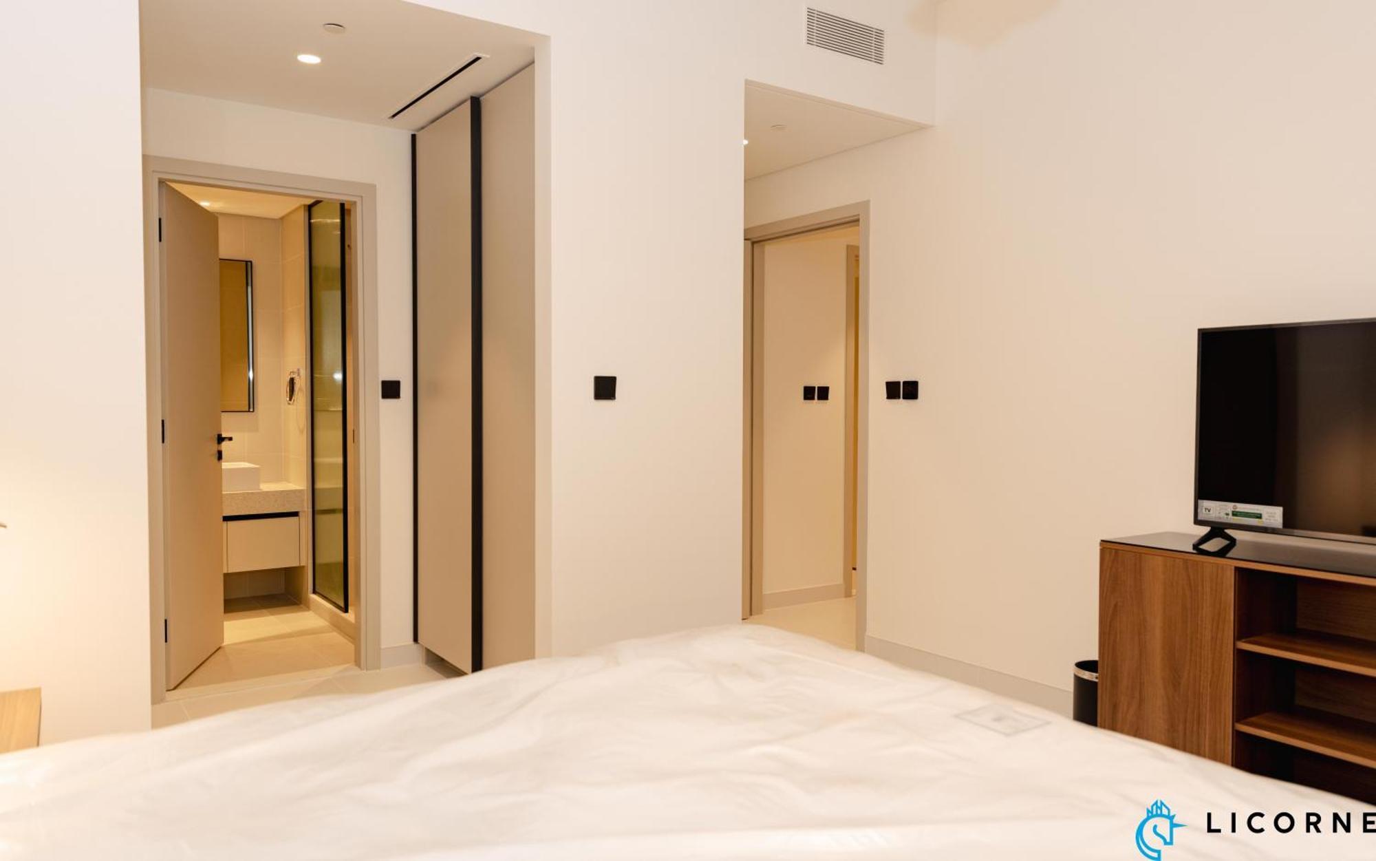 Seascape Sanctuary - 3 And A Half Br Beachfront Bliss - Marina Vista Tower 1 Apartment