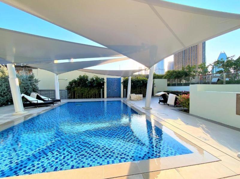 Luxurious 2-br In Downtown * Dubaï