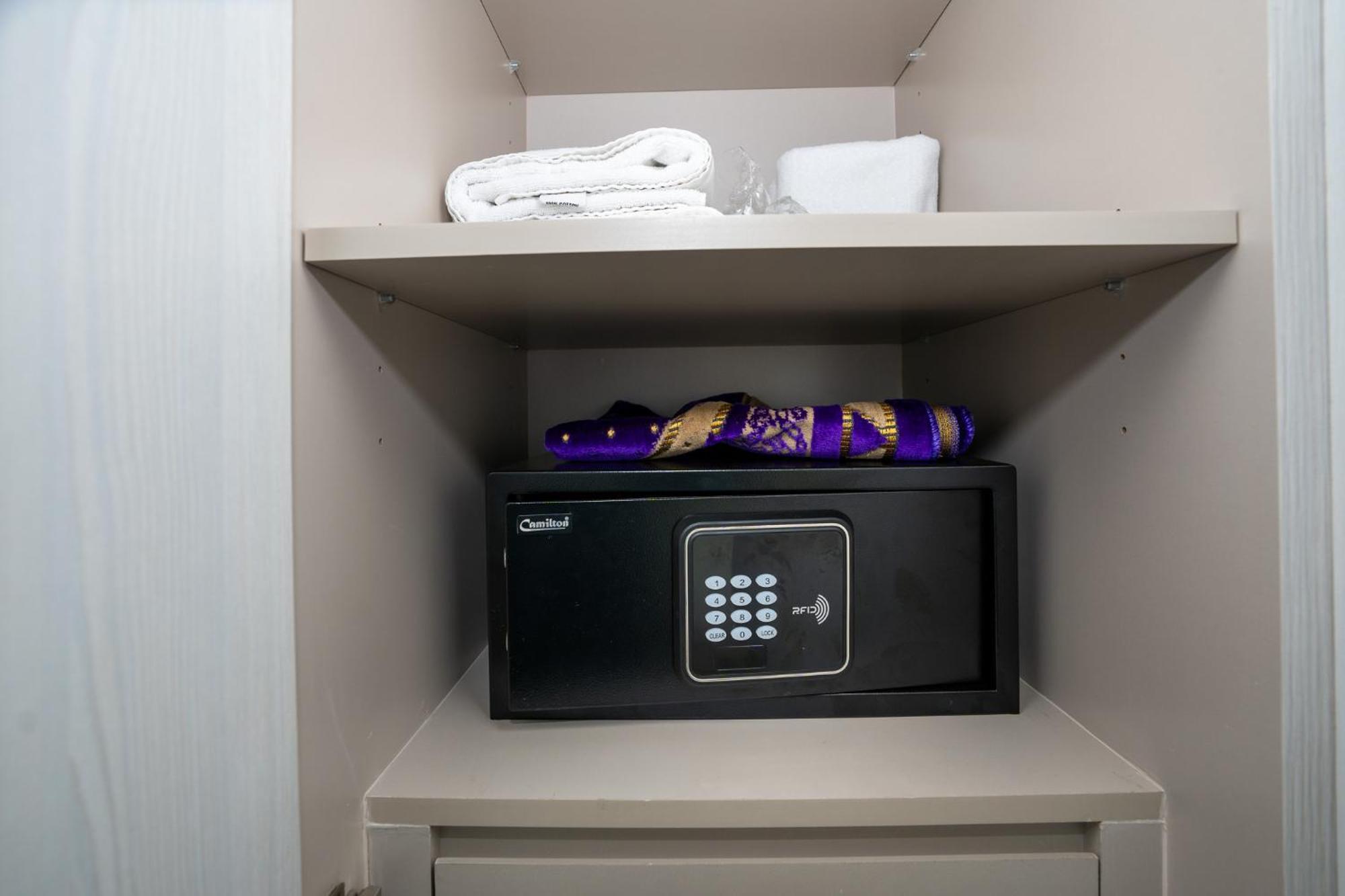 Citihome-1br In Business Bay Overlooking The Canal