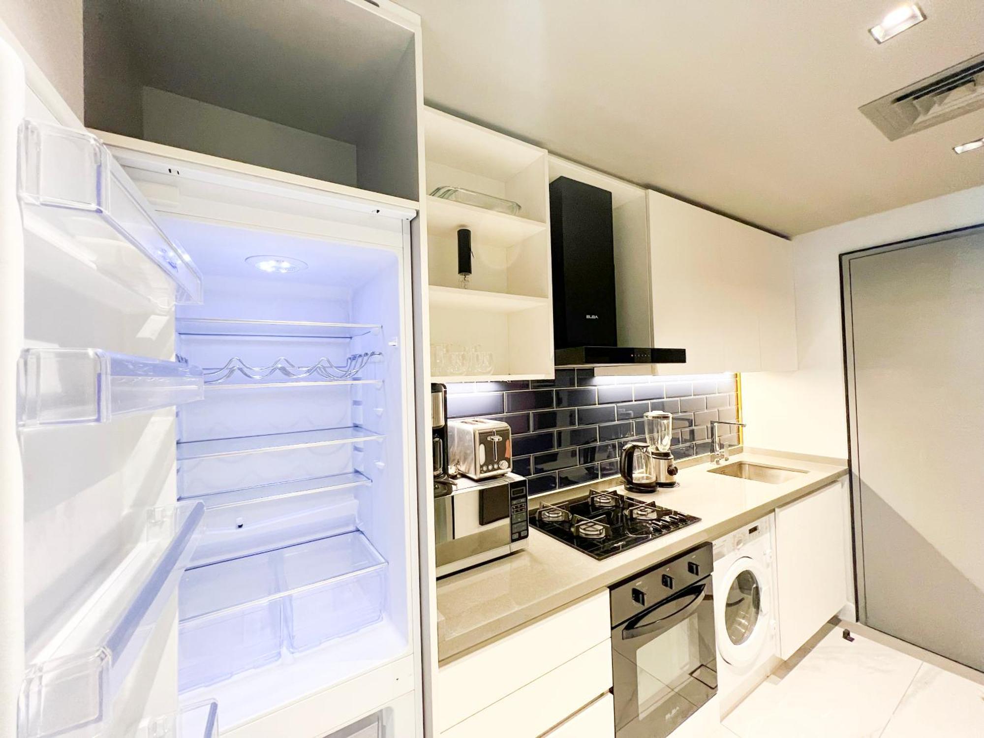 Mag318, Modern Studio With Great Amenities And Canal View, 5min Walk To Mall Appartement