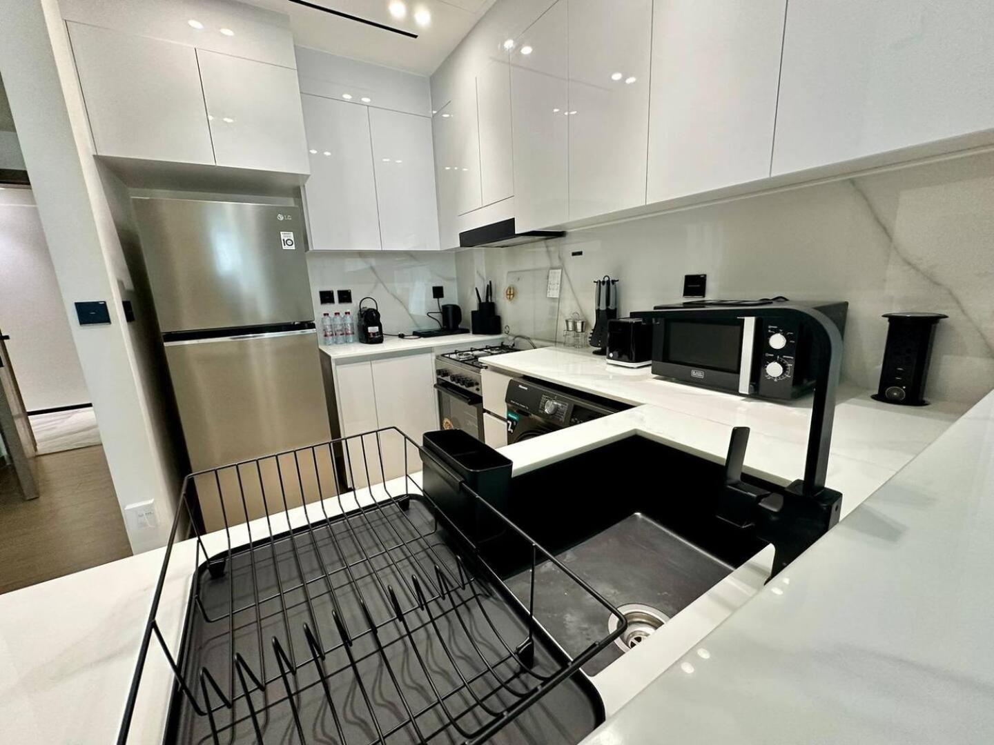 Fully Furnished Cozy 1bedroom With Balcony In Jvc Appartement *