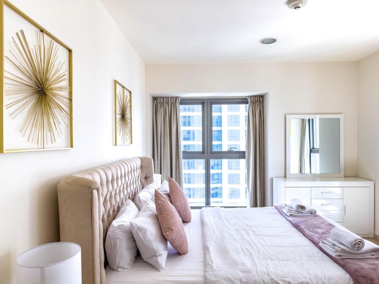 50 Percent Offer ! Iconic Princess Tower ! 64th Floor ! Sea View & Marina Walk View ! 3min To Marina Beach & Tram ! Spacious Appartement